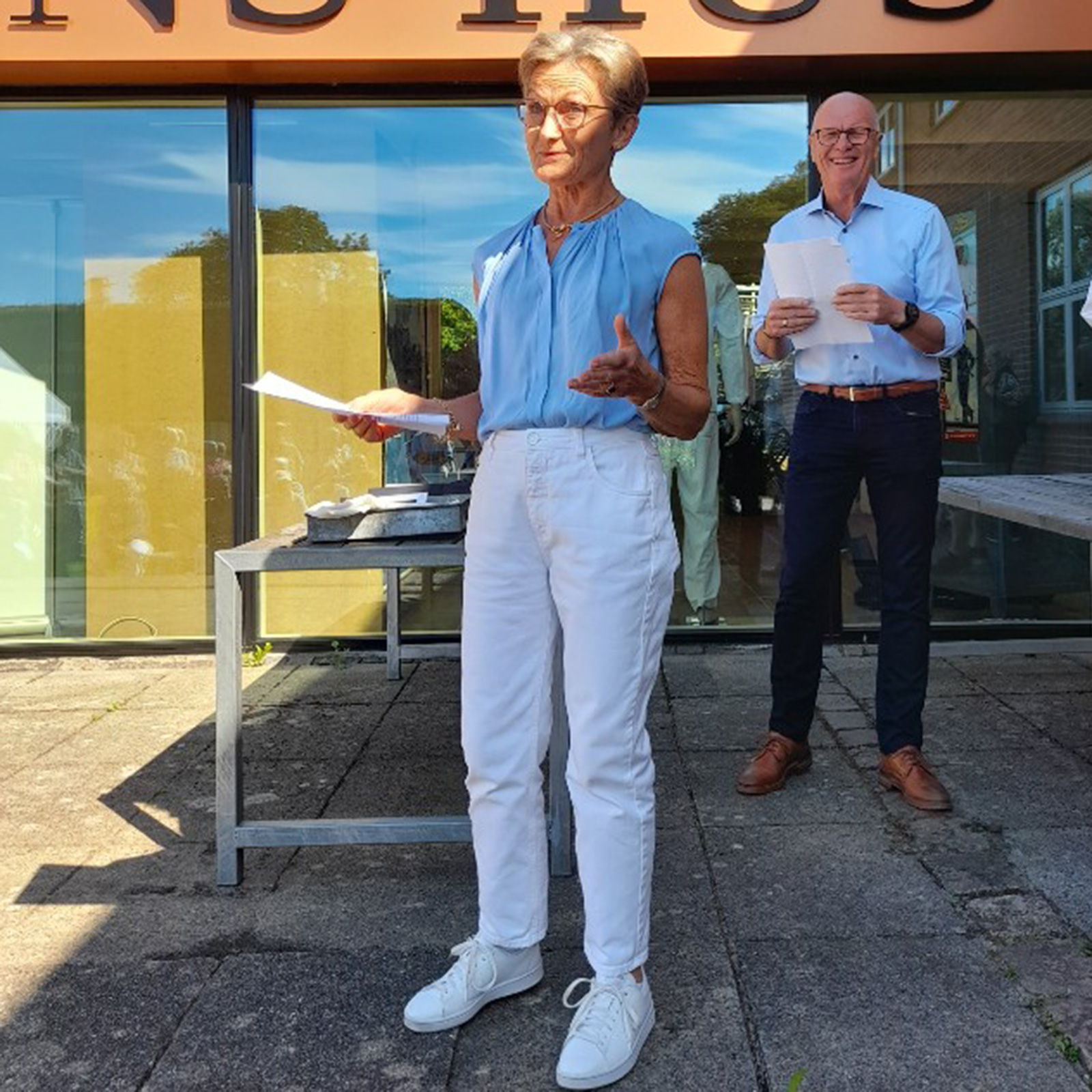 Marianne Bjørn holder en vigtig åbningstale ved et lokalt arrangement
